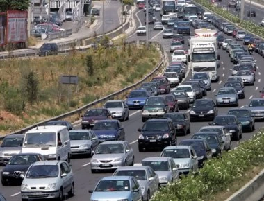 Μποτιλιάρισμα στον Κηφισό- Ακινητοποιημένα αυτοκίνητα και ταλαιπωρία για τους οδηγούς (φωτο)